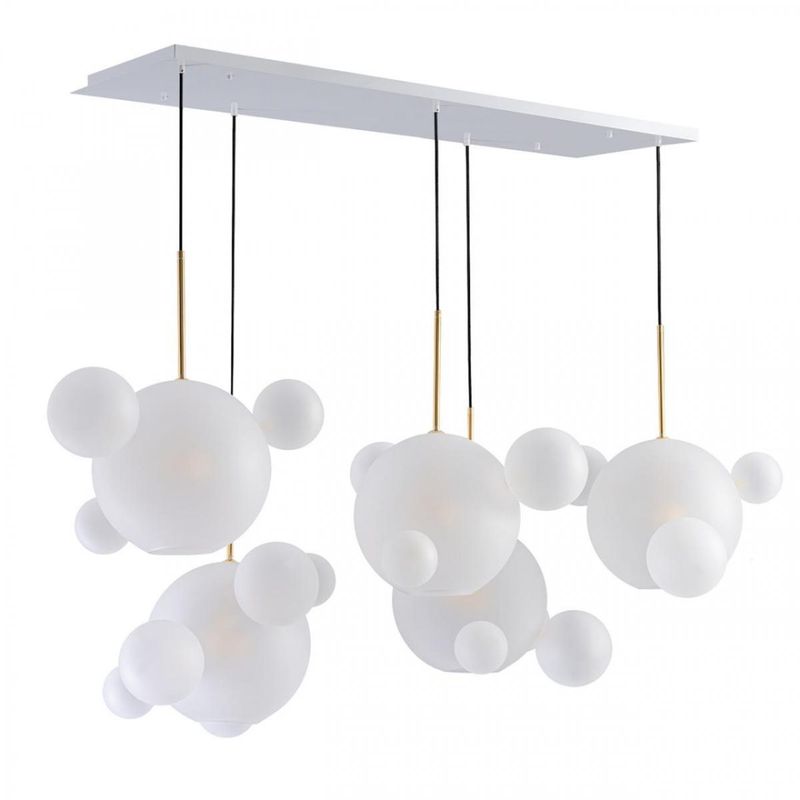 Линейный Светодиодный Светильник Giopato & Coombes Bubble Chandelier Linear Circle матовое белое стекло 5 плафонов Белый Золотой в Ульяновске | Loft Concept 