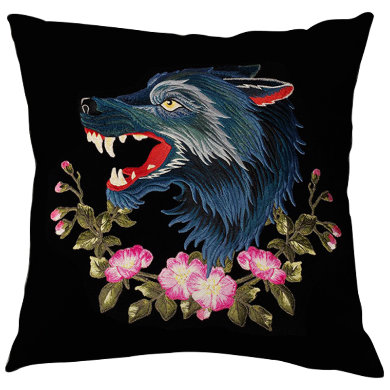 Декоративная подушка с вышивкой Стиль Gucci Wolf Black Черный Мульти в Ульяновске | Loft Concept 