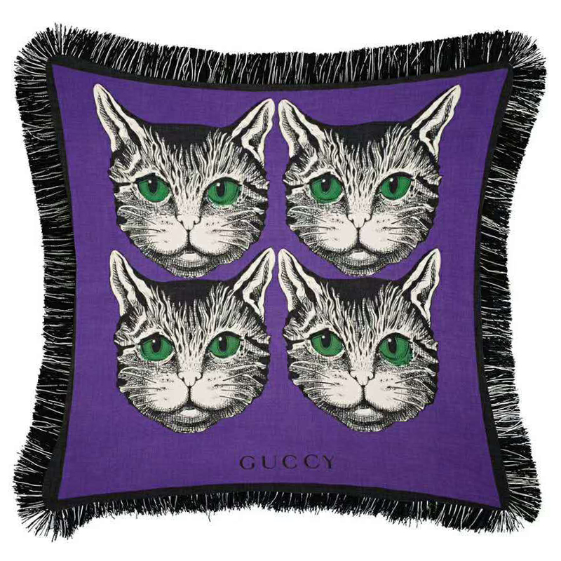 Декоративная подушка с вышивкой Cтиль Gucci Four Cats Violet Фиолетовый Зеленый Черно-белый в Ульяновске | Loft Concept 