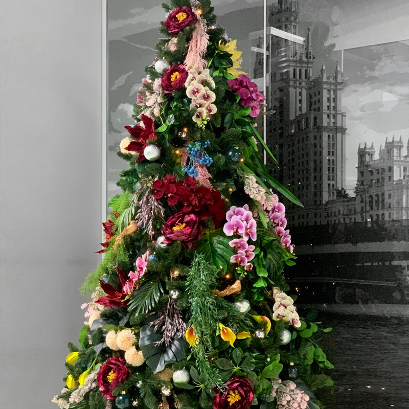 Ель Дизайнерская украшенная тропическими Цветами Christmas tree Tropical Flowers Красный Розовый Зеленый Желтый в Ульяновске | Loft Concept 