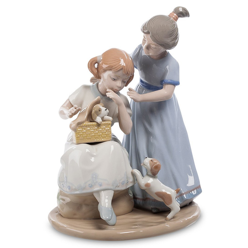 Статуэтка фарфоровая Девочки с собачками Charming Statuette Белый Бежевый Серо-голубой Серый в Ульяновске | Loft Concept 