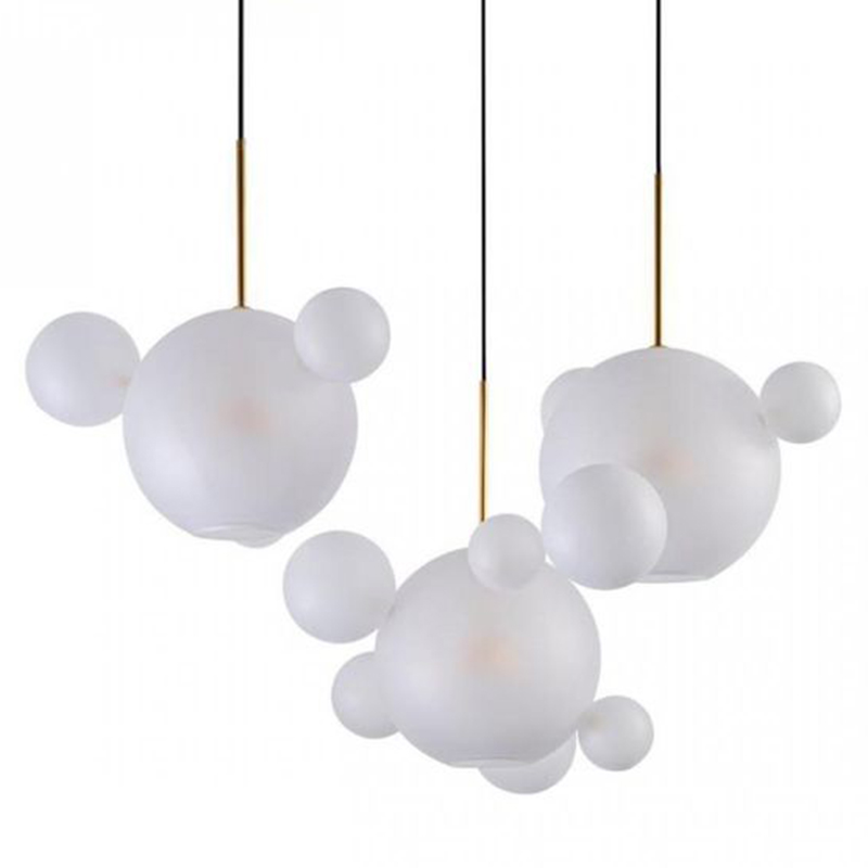 Светодиодный светильник Giopato & Coombes Bubble Chandelier Linear матовое белое стекло 3 плафона Белый Золотой в Ульяновске | Loft Concept 