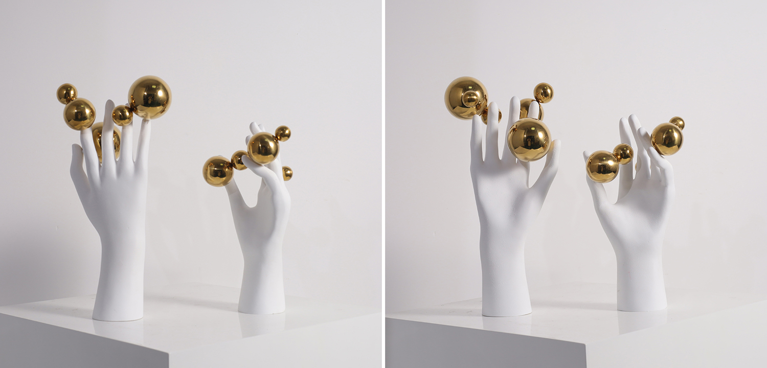 Декоративная статуэтка Hand with Spheres Statuette - фото