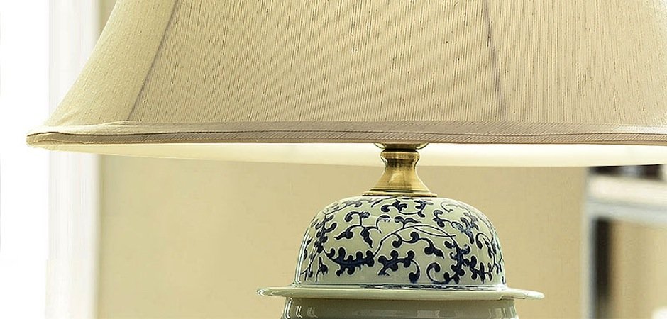 Настольная керамическая лампа с узором Kelly - Loft-Concept в Ульяновске