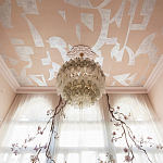 Обои ручная роспись в стиле Арт-деко Symphony Colourway SC-105 on Himalayan Rose silk dupion варинант исполнения - 1 | Loft Concept в Ульяновске