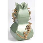 Ваза зеленого цвета из фарфора с бронзовыми ручками в виде драконов и рельефным цветочным декором Eden Garden porcelain and bronze варинант исполнения - 2 | Loft Concept в Ульяновске