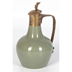 Кувшин зеленого цвета из фарфора с бронзовой крышкой и изогнутой ручкой Eden Garden porcelain and bronze варинант исполнения - 2 | Loft Concept в Ульяновске