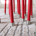 Дизайнерский журнальный стол с круглой прозрачной столешницей и основанием в виде красных металлических тросов Wires варинант исполнения - 3 | Loft Concept в Ульяновске