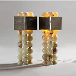 Настольная лампа с основанием из 24 выточенных сферических камней Through Stone варинант исполнения - 2 | Loft Concept в Ульяновске