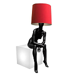 Лампа MANNEQUIN LAMP с абажуром девушка на кресле варинант исполнения - 2 | Loft Concept в Ульяновске