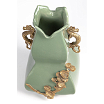 Ваза зеленого цвета из фарфора с бронзовыми ручками в виде драконов и рельефным цветочным декором Eden Garden porcelain and bronze варинант исполнения - 6 | Loft Concept в Ульяновске