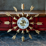 Часы настенные золотые из металла с декором в виде стрел Current Time варинант исполнения - 2 | Loft Concept в Ульяновске