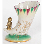 Ваза из фарфора с бронзовой фигуркой ангела Eden Garden porcelain and bronze варинант исполнения - 2 | Loft Concept в Ульяновске