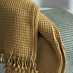 Плед из шерсти цвета охры с бахарамой Waffle Comfort варинант исполнения - 5 | Loft Concept в Ульяновске