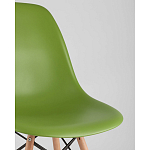 Пластиковый стул на ножках из массива бука Eames Green варинант исполнения - 2 | Loft Concept в Ульяновске