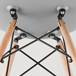 Пластиковый стул на ножках из массива бука Eames Cappuccino варинант исполнения - 9 | Loft Concept в Ульяновске