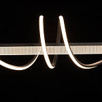 Люстра линейная черного цвета с волнообразным металлическим элементом Luke Lampco Tracer Lamp варинант исполнения - 4 | Loft Concept в Ульяновске