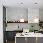 Подвесной светильник с белым плафоном в форме шара в арочной подвеске Hinkley варинант исполнения - 19 | Loft Concept в Ульяновске