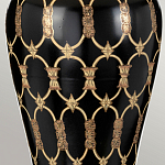 Настольная лампа с керамическим основанием с золотистым решетчатым узором и белым плиссированным абажуром Elstead Lighting варинант исполнения - 10 | Loft Concept в Ульяновске