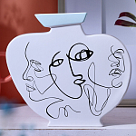 Ваза плоская белая с абстрактными черными линиями в форме лиц Faces of Imagination варинант исполнения - 4 | Loft Concept в Ульяновске