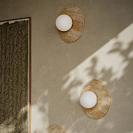 Бра в виде диска с плафоном из матового белого стекла Marble Glow варинант исполнения - 4 | Loft Concept в Ульяновске