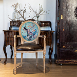 Полукресло из массива бука с сиденьем из экокожи и цветочным принтом на спинке Chinoiserie Garden Chair варинант исполнения - 6 | Loft Concept в Ульяновске