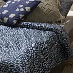 Постельное белье темно-синего цвета с рисунком Blossom Essence Sophie варинант исполнения - 8 | Loft Concept в Ульяновске