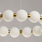 Люстра круглая с матовыми белыми шарами PEARLS Suspension варинант исполнения - 4 | Loft Concept в Ульяновске