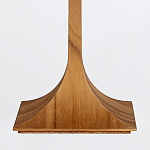 Настольная лампа со скошенным конусовидным абажуром и фигурной ножкой в цвете тик Accord Lighting варинант исполнения - 5 | Loft Concept в Ульяновске