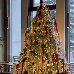 Комплект Новогодней Елки вместе с серебряной мишурой и красными лентами варинант исполнения - 2 | Loft Concept в Ульяновске