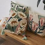 Подушка с цветочным принтом и кисточками Blooming Elegance Daisy варинант исполнения - 8 | Loft Concept в Ульяновске