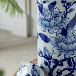 Ваза цилиндрической формы с крышкой и синим цветочным узором на белом фоне Blue & White Ornament варинант исполнения - 4 | Loft Concept в Ульяновске