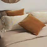 Чехол на подушку горчичного цвета с бахромой и объемным узором Ethnic mix варинант исполнения - 7 | Loft Concept в Ульяновске