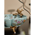 Блюдо из голубого фарфора с бронзовой птичкой Blue Garden варинант исполнения - 6 | Loft Concept в Ульяновске