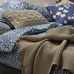 Постельное белье темно-синего цвета с рисунком Blossom Essence Sophie варинант исполнения - 5 | Loft Concept в Ульяновске