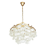 Люстра подвесная с белыми перламутровыми подвесками и изогнутыми золотистыми элементами Диаметр 60 см SHELL Chandelier варинант исполнения - 1 | Loft Concept в Ульяновске