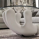 Дизайнерский журнальный стол с круглой прозрачной столешницей на белом фигурном основании Luqak варинант исполнения - 4 | Loft Concept в Ульяновске