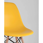 Пластиковый стул на ножках из массива бука Eames Yellow варинант исполнения - 2 | Loft Concept в Ульяновске