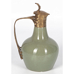 Кувшин зеленого цвета из фарфора с бронзовой крышкой и изогнутой ручкой Eden Garden porcelain and bronze варинант исполнения - 1 | Loft Concept в Ульяновске