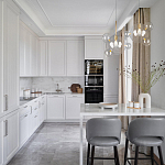 Подвесной светильник со стеклянными плафоном в виде шара и золотыми деталями & Coombes варинант исполнения - 4 | Loft Concept в Ульяновске