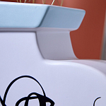 Ваза плоская белая с абстрактными черными линиями в форме лиц Faces of Imagination варинант исполнения - 5 | Loft Concept в Ульяновске