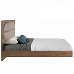 Кровать двуспальная с высоким изголовьем из дерева и подушек из экокожи Modern Look варинант исполнения - 2 | Loft Concept в Ульяновске