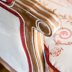 Трехместный диван из массива бука бежевый с растительным орнаментом Raffael Renaissance Beige Sofa варинант исполнения - 7 | Loft Concept в Ульяновске