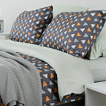 Постельное белье из сатина с принтом треугольники 150х200 см Triangular Dreams варинант исполнения - 7 | Loft Concept в Ульяновске