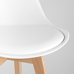 Стул с основой из пластика и мягким сиденьем Arvika White варинант исполнения - 7 | Loft Concept в Ульяновске