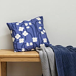 Подушка декоративная синяя с цветочным принтом Blossom Essence Emily варинант исполнения - 5 | Loft Concept в Ульяновске