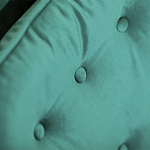 Кресло с мягкой обивкой из велюра на 4-х ножках из массива березы Scarlett Armchair green варинант исполнения - 4 | Loft Concept в Ульяновске