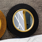 Зеркало в черной фактурной раме с золотым кантом Summon the Light варинант исполнения - 7 | Loft Concept в Ульяновске