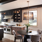 Люстра цвета латунь с 6-ю лампами свечами внутри цилиндрического абажура из черных металлических реек Kichler варинант исполнения - 8 | Loft Concept в Ульяновске