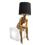 Лампа MANNEQUIN LAMP с абажуром девушка на кресле варинант исполнения - 3 | Loft Concept в Ульяновске